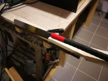 Und der Überstand des Griffbrettes mit der Japan Säge entfernt